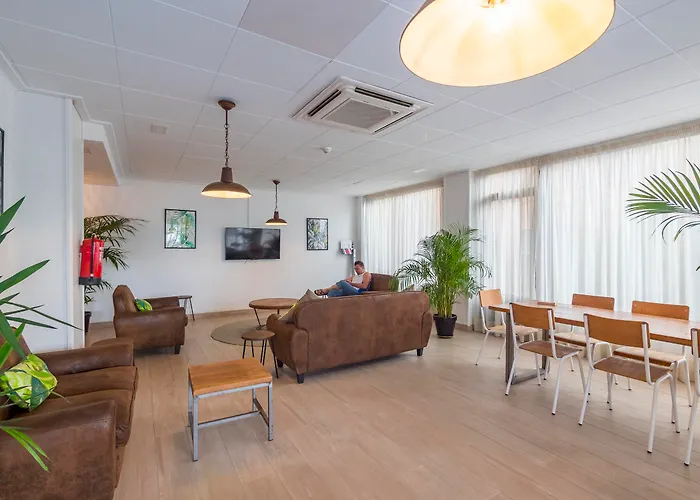 Checkin Garbí Calella