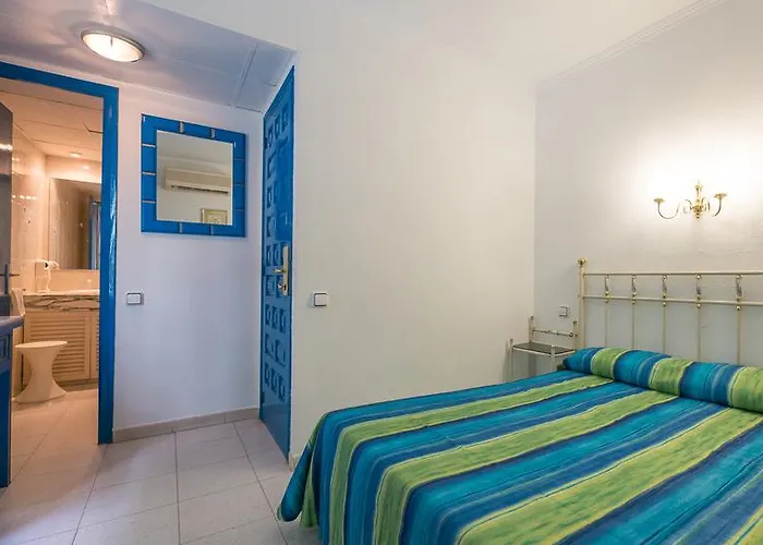 Checkin Garbí 3* Calella