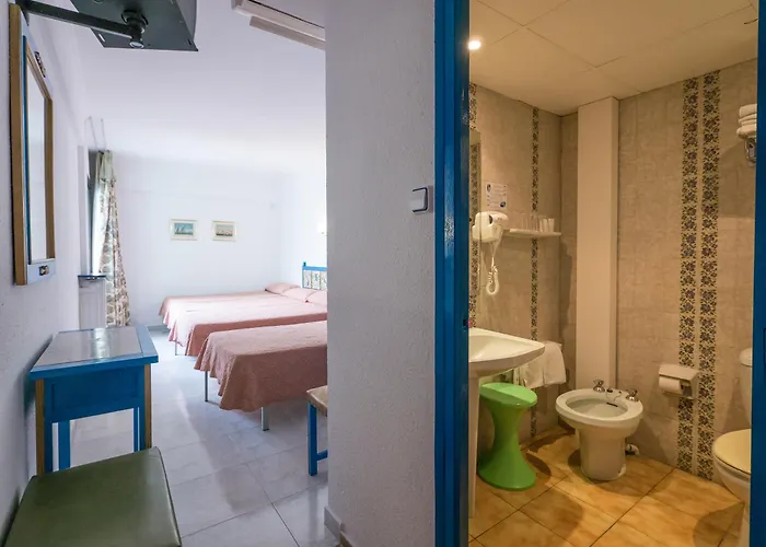 Hotel Checkin Garbí