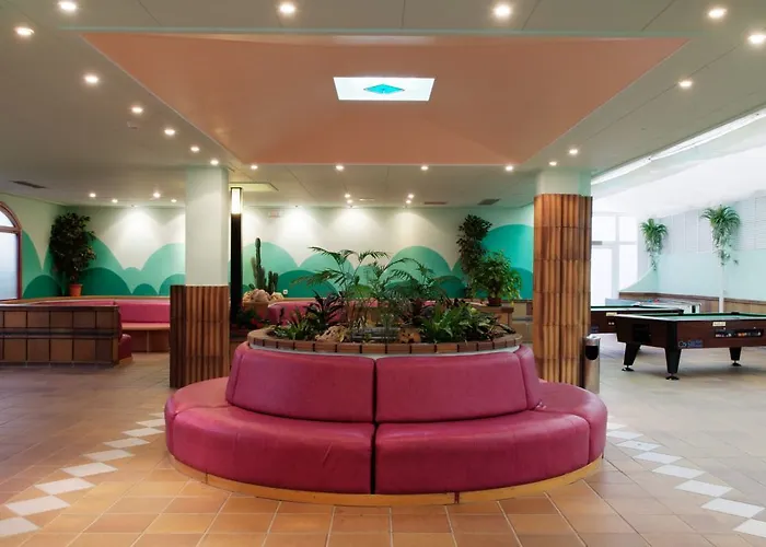 Checkin Garbí Hotel 3*