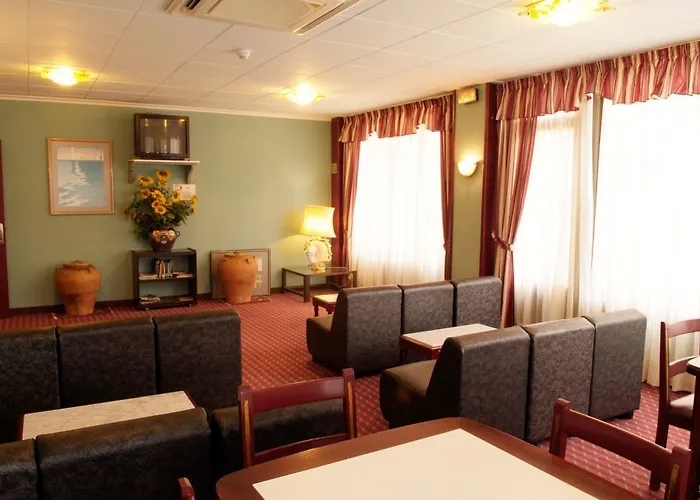 Checkin Garbí Hotel