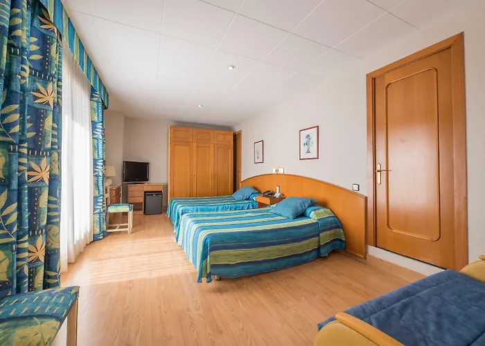 Hotel Checkin Garbi Calella