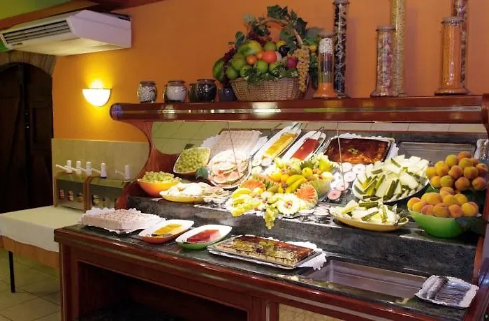 Checkin Garbi Szálloda 3*