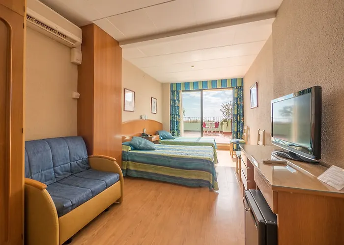 Hotel Checkin Garbi 3*