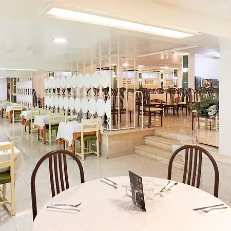 加尔比入住酒店 3*